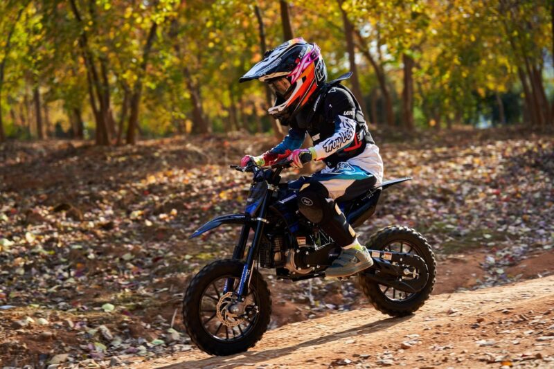 MotoTec Thunder 50cc 2-Stroke Kids Gas Dirt Bike - Image 10