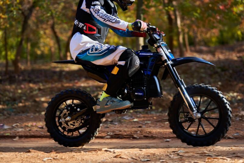 MotoTec Thunder 50cc 2-Stroke Kids Gas Dirt Bike - Image 13
