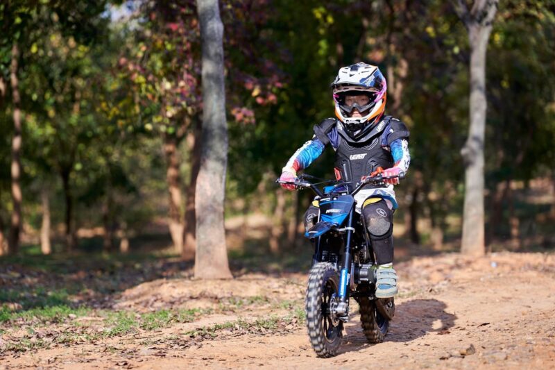 MotoTec Thunder 50cc 2-Stroke Kids Gas Dirt Bike - Image 7