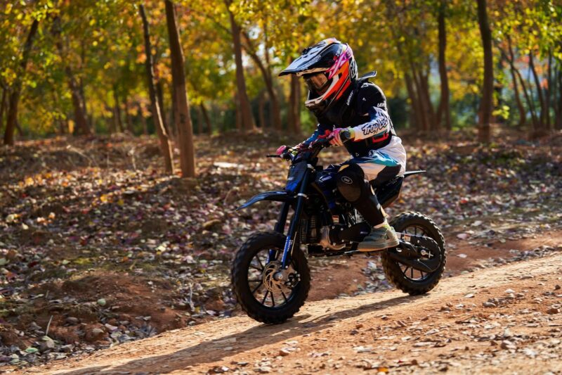 MotoTec Thunder 50cc 2-Stroke Kids Gas Dirt Bike - Image 9